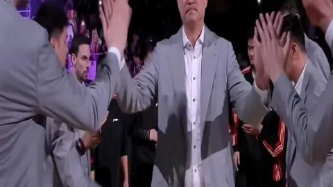 英格兰本期阵容星光熠熠：凯恩、贝林、亨德森担纲主演。